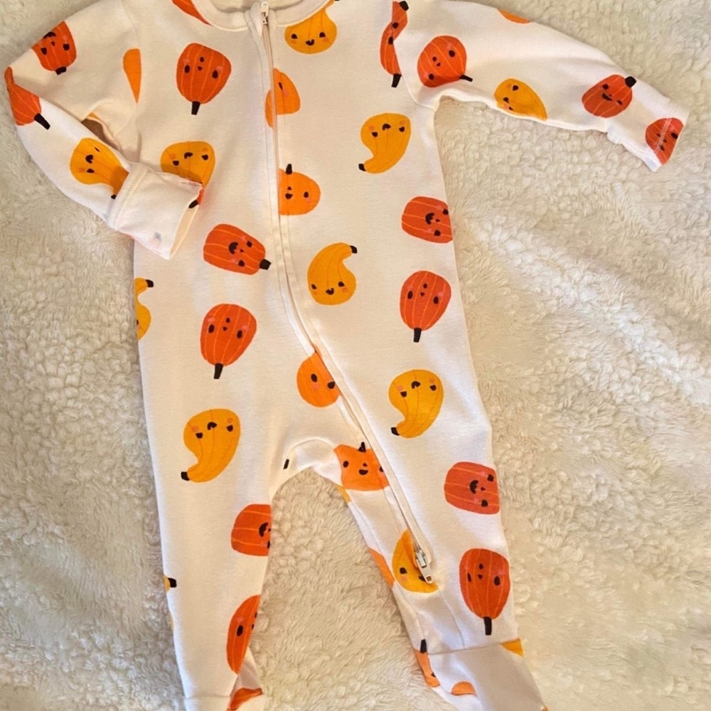 Old Navy White and Orange Pumpkin Print Kids Footie